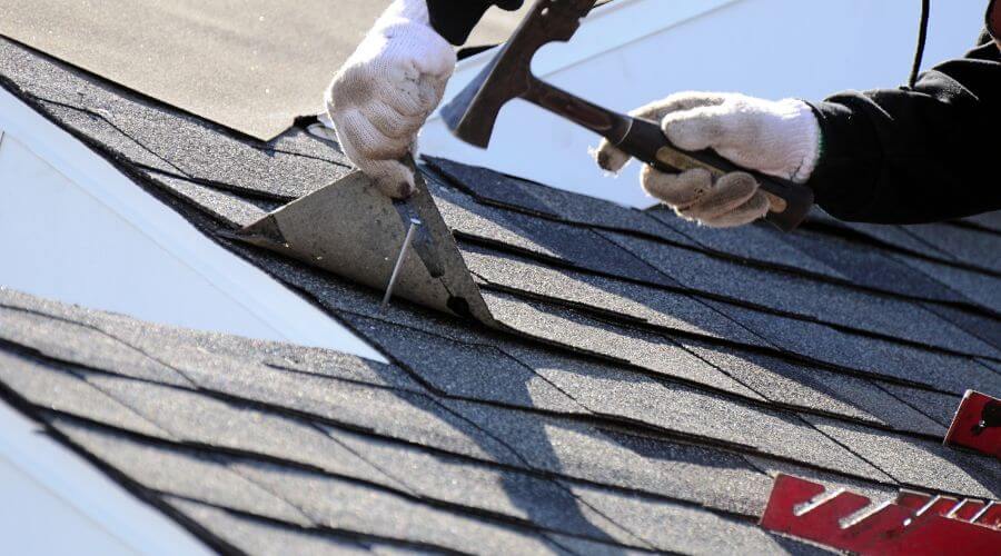 Expert flood damage restoration services in Raynesford, MT
